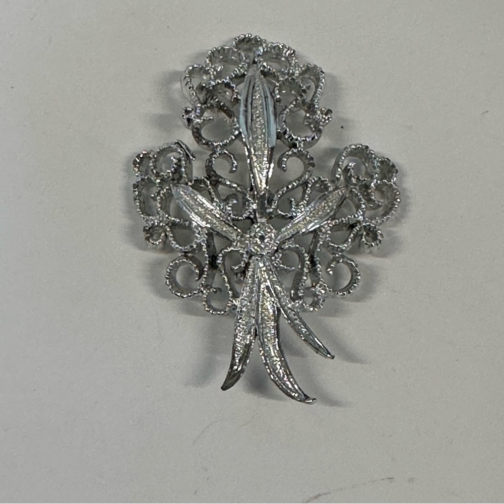Womens vintage Silver tone‎ Gerry’s brooch pin